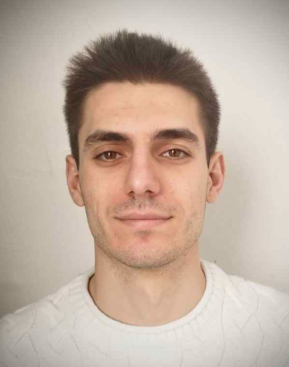 Foto di Vincenzo Farro - Full-Stack Web Developer